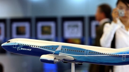 A flight headed to Beijing from London had to make an unscheduled landing in Siberia instead, owing to an engine glitch. There were 265 people aboard the flight, Russia's state aviation watchdog was quoted as saying by news agency Reuters. 