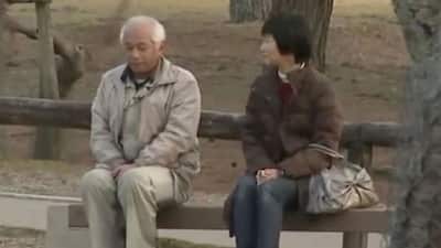 A Japanese man from Nara has shocked the world with his story of silence. Otou Katayama did not speak to his wife, Yumi, for 20 long years. They lived in the same house, raised their children, and even had a third child during this time. But despite living together, Otou never said a word to Yumi. He responded only with nods, grunts, or small gestures. Yumi tried many times to talk to him, but he refused to answer.