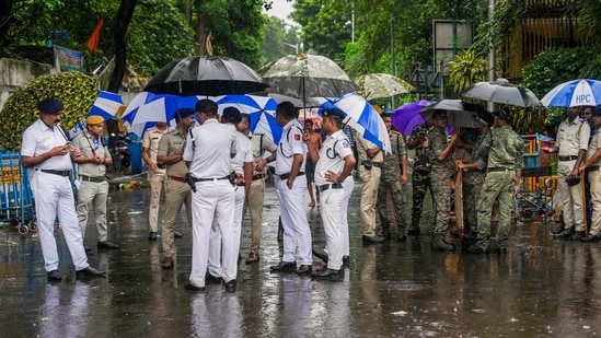 A man in West Bengal bit off a portion of another person's ear, alleging he lent him money. The incident took place in the Hingalganj town, when Govinda Mandal, the owner of a poultry shop, was engaged in a heated altercation with one Himadri Barman over money.