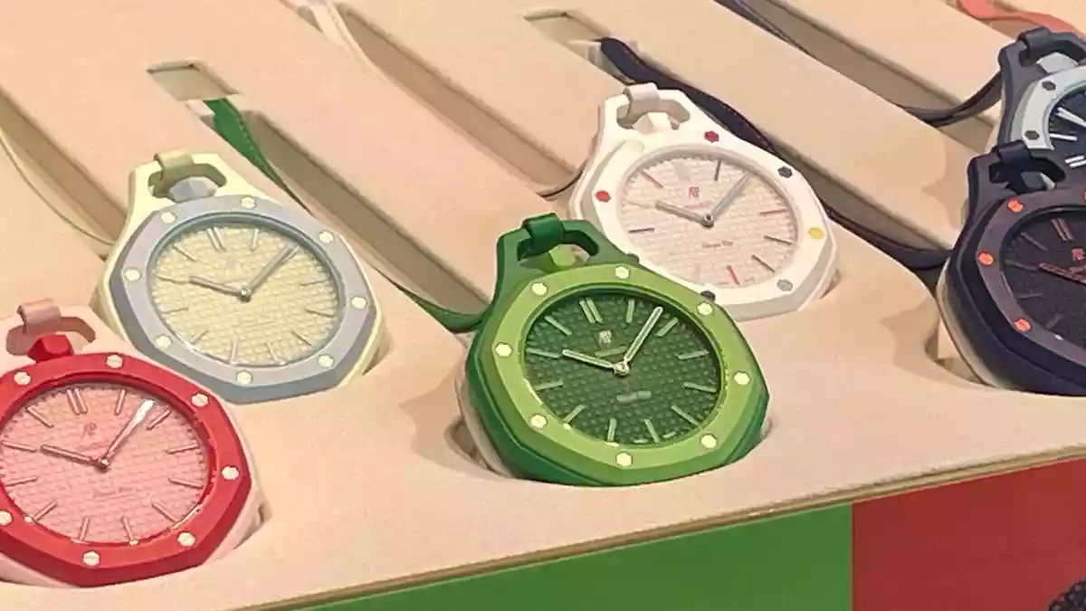 In Paris, police deployed tear gas. In Milan, Italy, a fistfight erupted. In London, Singapore and New York, all-night queues snaked from the doors of Swatch