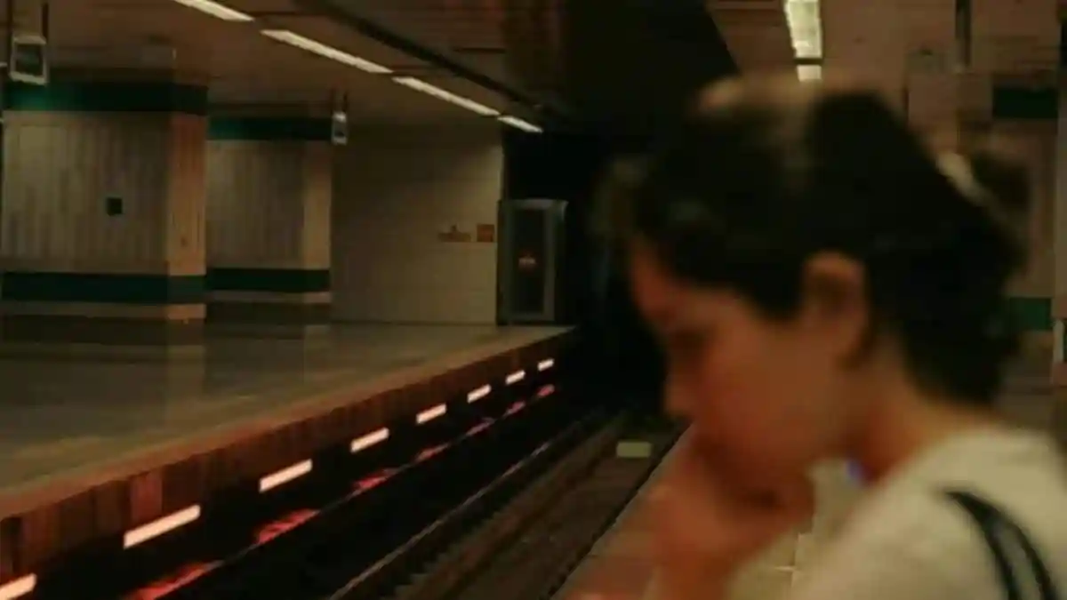 A routine Delhi Metro ride turned into a frightening experience for a young woman when a middle-aged man behaved inappropriately with her. In a post titled, “Will never use metro again, with time men are getting more scary,