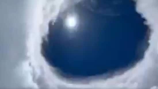 A video captured from inside the eye of Hurricane Erin, which became a major storm in Atlantic waters, has left the internet gasping in wonder. The dramatic footage was recorded by Hurricane Hunters who 