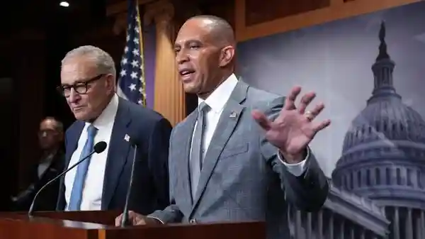 A White House meeting on Monday with top Republican and Democratic congressional leaders yielded no budget breakthrough, with both sides trading blame less than 36 hours before government funding runs out. 