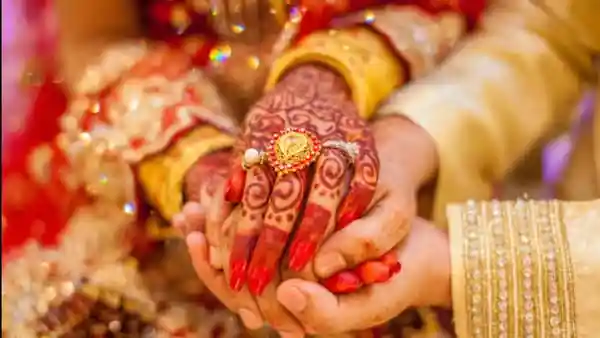 A woman lawyer and women's rights activist, Tanya Appachu, has taken a subtle jab at the AI-powered matrimonial app Knot Dating. Tanya, in a video shared on her Instagram, suggested that prospective brides ditch other dating and matrimonial apps like “Shaadi.com and Tinder” for Knot – which requires men to earn over ₹50 lakh annually to register, while women with no income can join for free.A woman lawyer and women's rights activist, Tanya Appachu, has taken a subtle jab at the AI-powered matrimonial app Knot Dating. Tanya, in a video shared on her Instagram, suggested that prospective brides ditch other dating and matrimonial apps like “Shaadi.com and Tinder” for Knot – which requires men to earn over ₹50 lakh annually to register, while women with no income can join for free.She quipped, “Not for all Indians, it's for top 1% men — the whole thing screams gold digger central, right? I mean, you can just walk in and shop for a rich husband.”