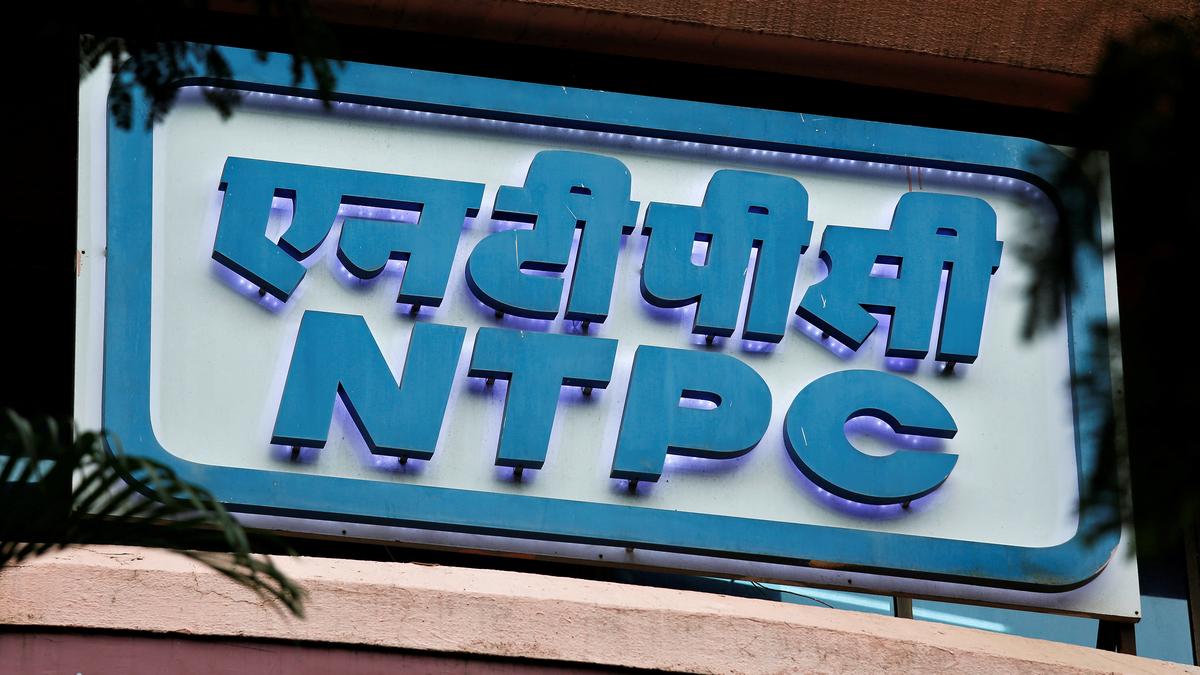 A worker was killed and four others were injured after a platform collapsed at a plant of government-run National Thermal Power Corporation (NTPC) in Chhattisgarh's Bilaspur district on Wednesday (August 6, 2025), police said. The incident took place in unit no 5 of the plant in Sipat village, around 25 k.m. from here, said Gopal Satpathi, Station House Officer (SHO), Sipat.