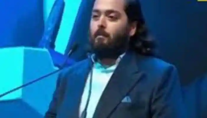 At the heart of this journey was a 140-kilometre padyatra from Jamnagar to Dwarka, undertaken as an act of devotion, discipline, and spiritual reflection