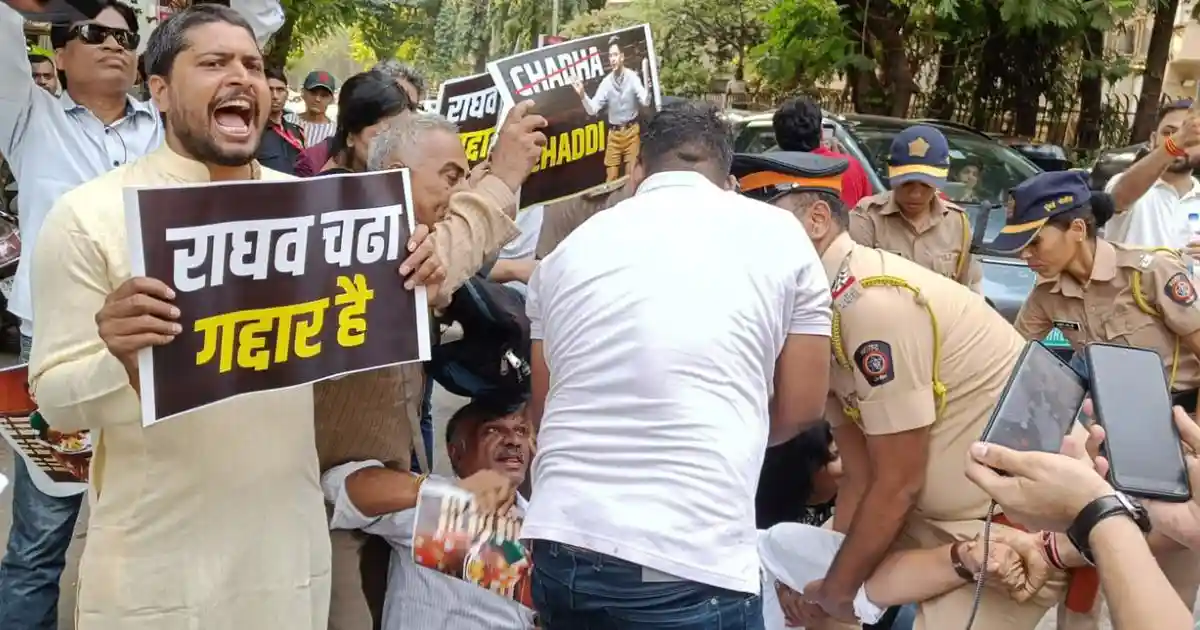 The Mumbai Police on Sunday detained several Aam Aadmi Party members who were protesting against the party’s Rajya Sabha MP Raghav Chadha and six other AAP