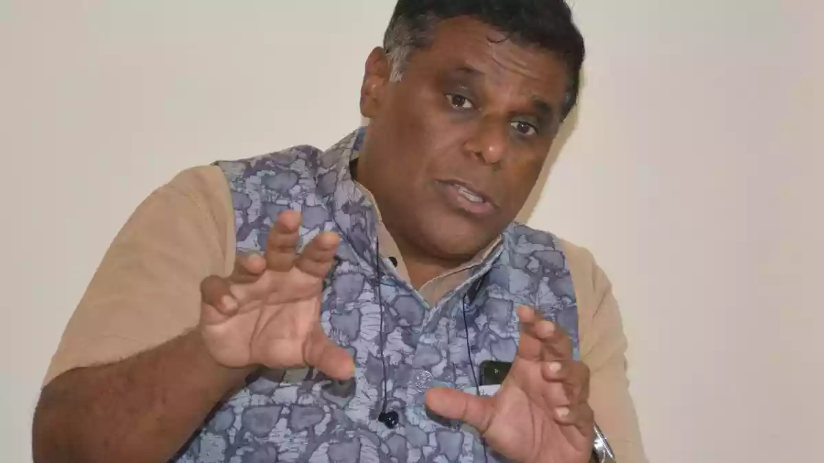 Actor-vlogger Ashish Vidyarthi and his wife Rupali Baruah were injured when a motorcycle hit them as they were crossing a street in the Zoo Tiniali area of