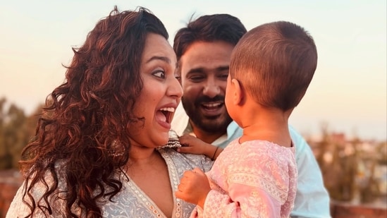 Actor Swara Bhasker is facing intense backlash on social media after stating that “all humans are fundamentally bisexual” and revealing she has a crush on Samajwadi Party Lok Sabha MP Dimple Yadav. Now, the actor has reacted to the criticism by changing her bio on X, formerly known as Twitter.