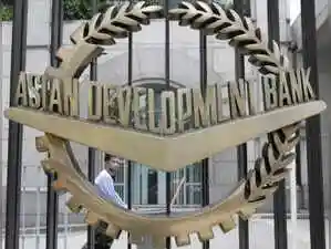 ADB signs pacts with Pakistan for two projects worth $730 million