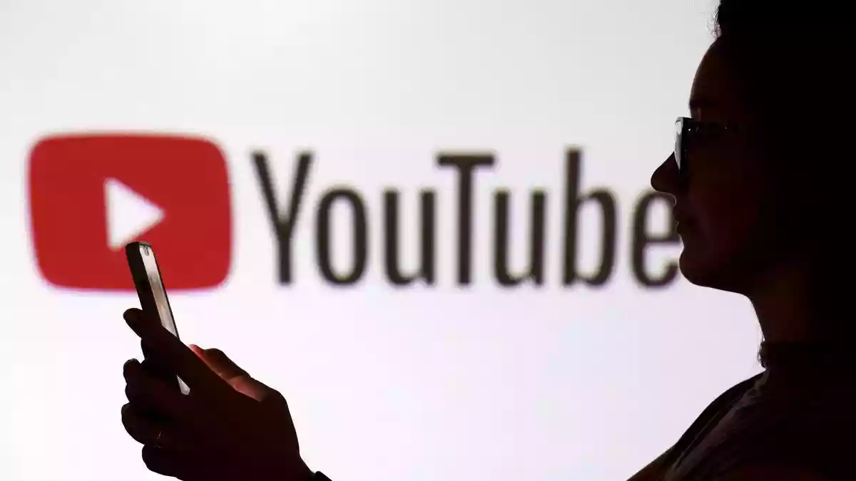 Advocacy groups and experts condemned YouTube for serving up low-quality artificial intelligence-generated videos to its most vulnerable audience: children