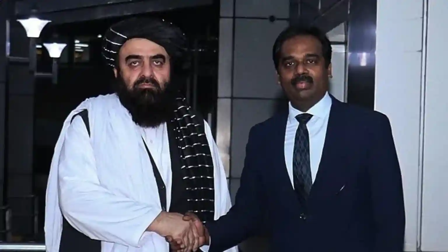 Afghan Taliban Foreign Minister Amir Khan Muttaqi has arrived in India for a week of talks - a visit which had been previously unimaginable. It is the Taliban's highest-level visit to the country since seizing power in 2021, and Muttaqi is due to discuss diplomatic, trade and economic ties with India's Foreign Minister S Jaishankar and other officials during an eight-day stay.Afghan Taliban Foreign Minister Amir Khan Muttaqi has arrived in India for a week of talks - a visit which had been previously unimaginable.It is the Taliban's highest-level visit to the country since seizing power in 2021, and Muttaqi is due to discuss diplomatic, trade and economic ties with India's Foreign Minister S Jaishankar and other officials during an eight-day stay.The visit is being seen as a ramping up of India's Afghan policy. Arch-rival Pakistan, which historically had close ties with the Taliban, will be watching closely.Muttaqi - who was granted a temporary exemption from UN sanctions allowing him to travel - flew into Delhi from Russia, the only country so far to fully recognise the Taliban government.
