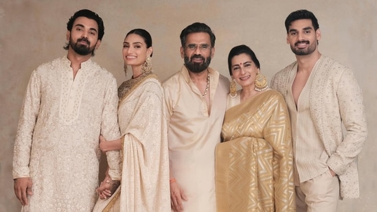 After KL Rahul's century in the second innings gave India the upper hand in the first Test, Athiya Shetty took to Instagram to congratulate her husband. Cricketer KL Rahul's outstanding performance at Headingley, where he scored a century in the second innings against England, didn't go unnoticed by his loved ones. His wife, Athiya Shetty, beamed with pride, while his father-in-law, Suniel Shetty, couldn't help but praise his skills.