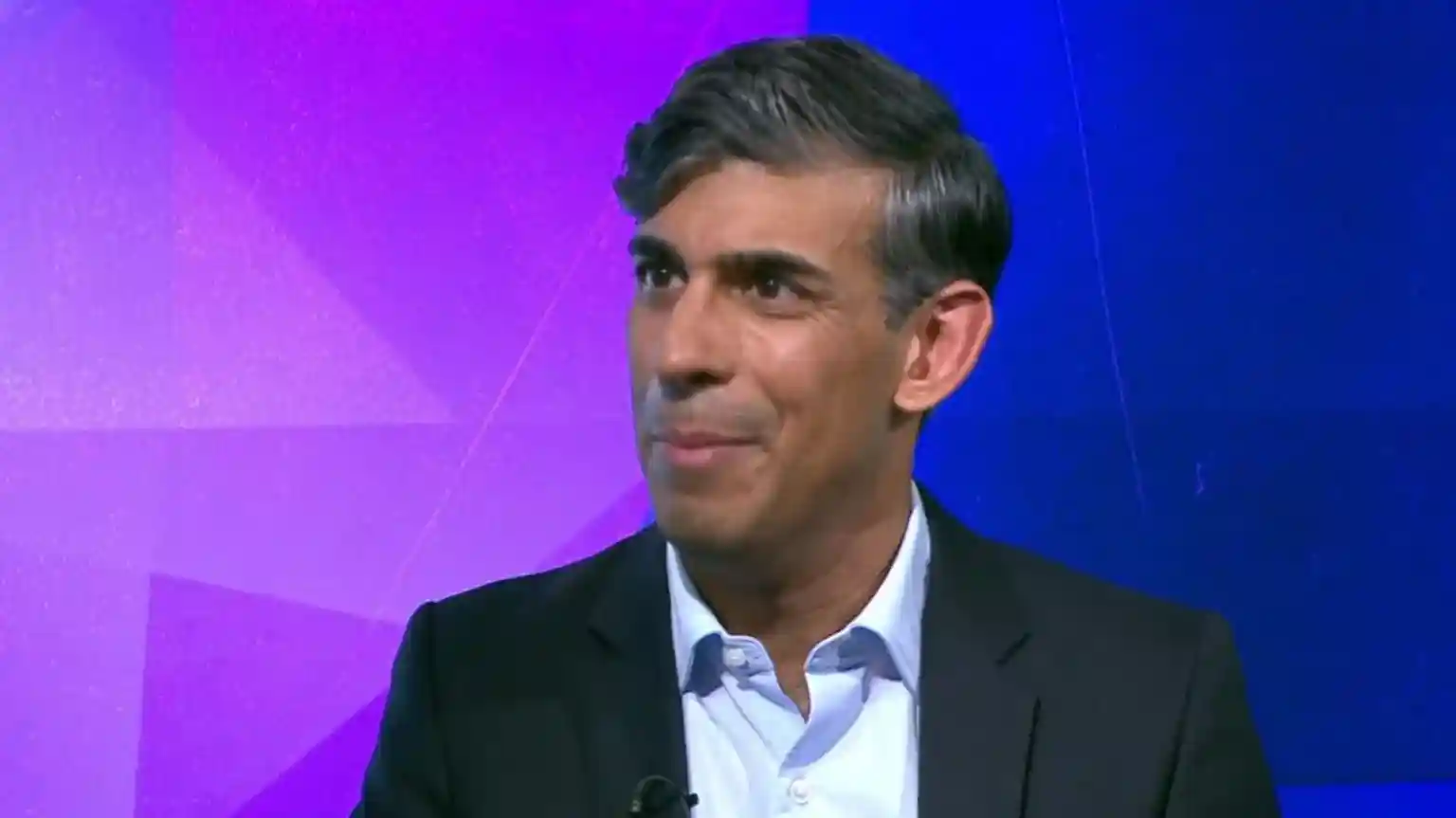 Artificial intelligence (AI) is flattening the jobs market for young people and governments should eliminate National Insurance to make hiring workers more