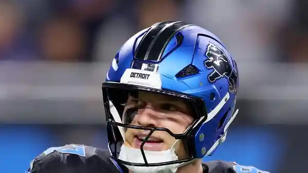 Aidan Hutchinson and the Detroit Lions agree on new $180M contract
