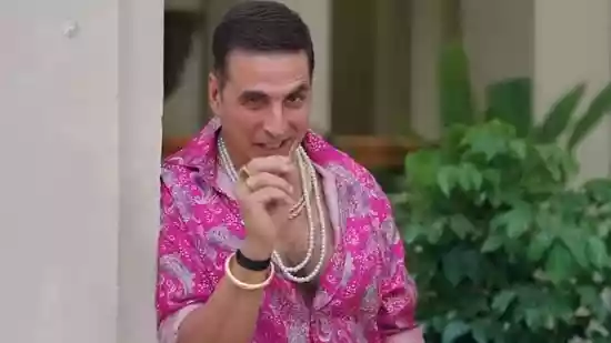 Akshay Kumar fans were happy to see the actor in the new promotional advertisement for the new show Wheel of Fortune. The actor will take on the role of a host