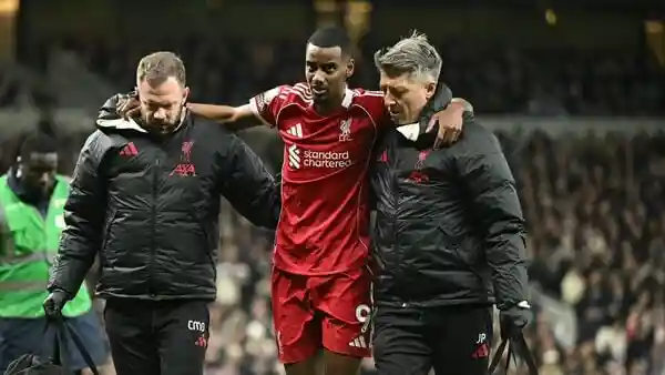Alexander Isak's injury mars Liverpool's dramatic 2-1 win over Tottenham Hotspur