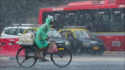 All schools and colleges in Mumbai remain closed today, August 19, as heavy rains continue to lash the city. Mumbai University has also postponed all exams scheduled for the same day due to the red alert issued by the India Meteorological Department (IMD). The exams will now be held on August 23, 2025, at the same timings and centres as originally planned.