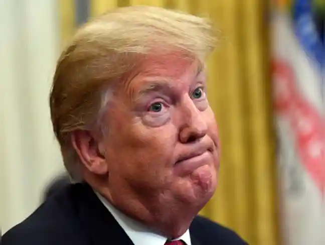 America's economy faces risks due to its strong dependence on technology investments. Experts warn that a slowdown in this sector could significantly hinder US growth and affect global output. Several states are already experiencing economic weakness. Policy decisions and supply chain disruptions are also cited as contributing factors to the current economic climate.America's economy faces risks due to its strong dependence on technology investments. Experts warn that a slowdown in this sector could significantly hinder US growth and affect global output. Several states are already experiencing economic weakness. Policy decisions and supply chain disruptions are also cited as contributing factors to the current economic climate.United States' heavy dependence on tech investment leaves its economy vulnerable if the sector slows, Oxford Economics has warned. Lead economist Adam Slater warned that without the tech sector, the US GDP would have ‘barely grown' this year, reports the Fortune.<br><br>He added that a downturn could push growth below 1% in 2026 while also weighing on global output. While the exposure isn't as extreme as during the dotcom crash, Slater cautioned that 