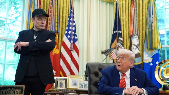 Amid Donald Trump and Elon Musk's falling out, Russian officials have taken to social media to invite the billionaire entrepreneur to come to Russia. In the aftermath of US President Donald Trump and Tesla CEO Elon Musk's spat, a close aide of Russian President Vladimir Putin, Kirill Dmitriev and took a dig at the public falling out.