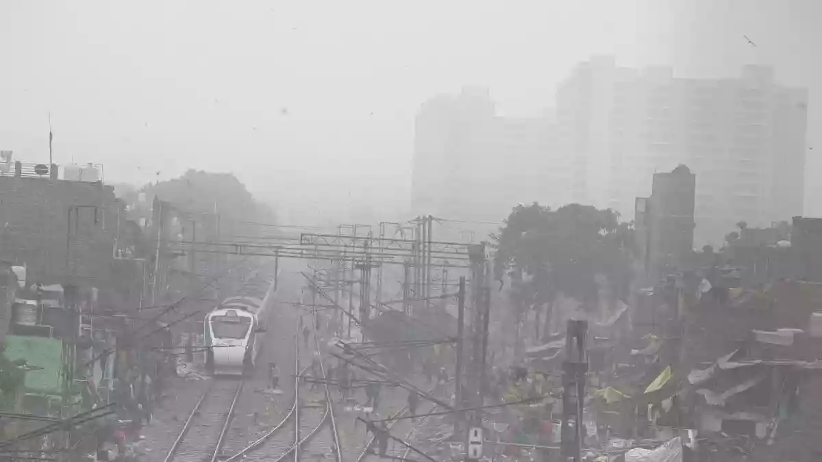 Many engineering students in India learn to build lab-perfect models to capture data, but few are taught how to audit the data for real-world application and