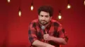 In an Indian city, an unassuming, slightly rumpled comedian walks into the spotlight for the first time in months. Tousle-haired and clad in a checked shirt