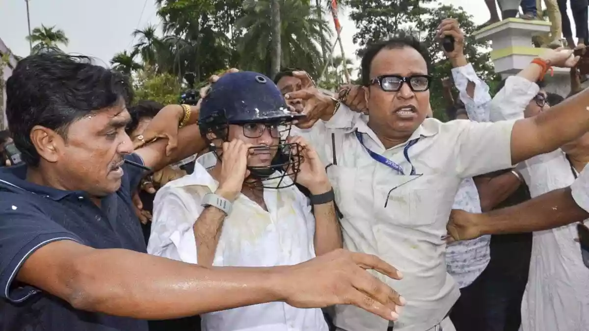 When a high-profile political convoy or group enters a highly volatile zone, the margin between a controlled environment and total chaos is razor-thin