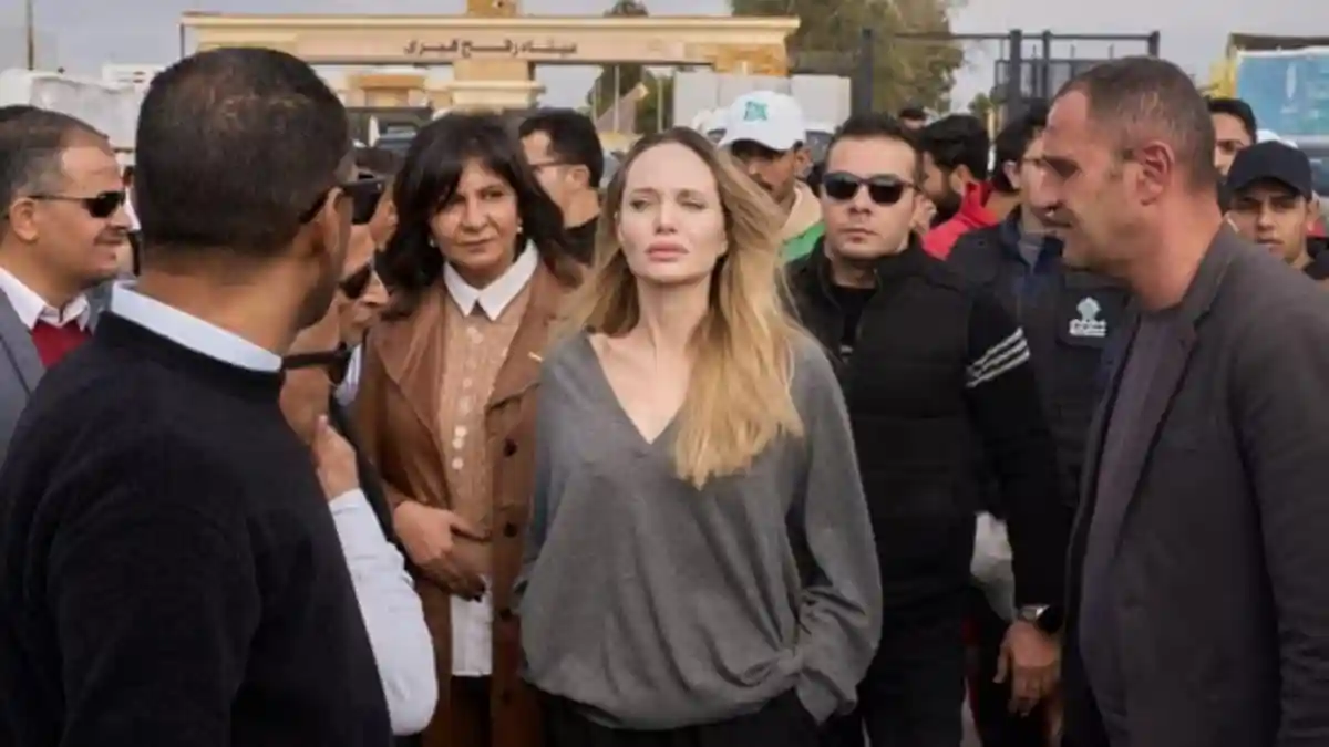 Angelina Jolie Visits Rafah Crossing