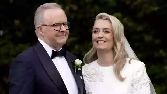 Anthony Albanese ties the knot