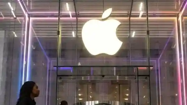 Apple has announced that its Clips app will no longer be updated and is being removed from the App Store for new users as of October 10, 2025. Existing users can continue to use the app on devices running iOS 26 or iPadOS 26 and earlier, but Apple is urging users to save their videos before support ends.Apple has announced that its Clips app will no longer be updated and is being removed from the App Store for new users as of October 10, 2025. Existing users can continue to use the app on devices running iOS 26 or iPadOS 26 and earlier, but Apple is urging users to save their videos before support ends.<h4>Clips app no longer available for download</h4>In a blog post published on October 11, 2025, Apple confirmed that new downloads of the Clips app are no longer possible. Users who have previously installed the app can still re-download it from their Apple account in the App Store, but future updates will not be provided.<h4>How to save your Clips videos</h4>Apple has provided detailed instructions for users to preserve their videos, whether they include effects or not. Users are advised to save videos as finished files rather than as Clips projects.