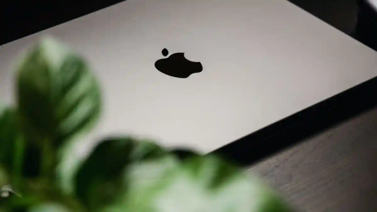 Apple MacBook Pro M5 launch plans have been getting mixed signals, where some say it will be coming this year, while others suggest nothing before 2026. But a new report is giving us more hints about the M5 MacBook Pro getting a launch timeline this year, in fact, this month itself.Apple MacBook Pro M5 launch plans have been getting mixed signals, where some say it will be coming this year, while others suggest nothing before 2026. But a new report is giving us more hints about the M5 MacBook Pro getting a launch timeline this year, in fact, this month itself. Yes, Mark Gurman from Bloomberg cites the ongoing delivery timelines of the iPad Pro M4 and the base MacBook Pro M4 variants, which most likely focuses on bigger things to come. <strong>MacBook Pro M5 Launch In 2025? It Could Happen</strong> Gurman says that longer delivery timelines for the iPad Pro and MacBook Pros can't be a co-incidence, especially in October, when Apple usually brings the new non-iPhone products to the market. The new details contradict what the publication said last month, claiming Apple is going to start mass production of the MacBook Pro models for early 2026 launch. 