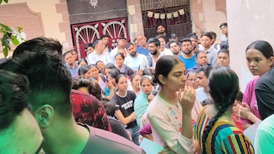 Approximately 28 lakh candidates are appearing for the SSC CGL exam. The exam was scheduled to be held in three shifts on September 12: the first from 9 am to 10 am, the second from 11:45 am to 12:45 pm, and the third from 2:30 pm to 3:30 pm. However, it was cancelled at many examination centres across Delhi, Gurugram and Jammu.