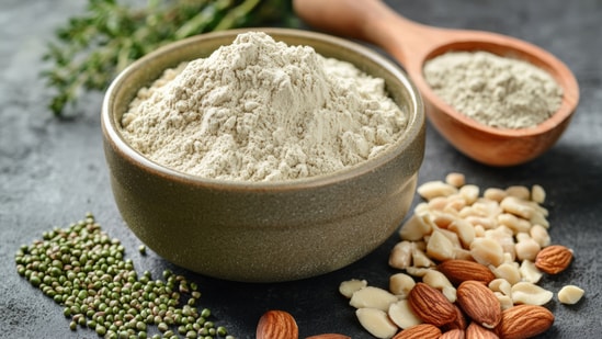 Are you looking for vegan-friendly alternatives to whey protein? Check out this list of the best plant-based protein powders. It is a common belief that animal protein is the superior type, leaving millions wondering how to meet their protein needs without compromising on their dietary preferences. However, studies show that there is no difference in consuming meat and dairy or plant sources after a workout. This is why having plant-based protein powders can be a smart decision for fitness enthusiasts looking to support their fitness goals. They help repair tissue after a workout, balance fluids and bolster the immune system. Moreover, they contain fibre that promotes good gut bacteria and smooth digestion. If you are also a fan of plant protein, check out this list and explore the top picks.