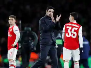 Arsenal rediscovered their attacking verve as they blew away Fulham with a first-half masterclass, with fit-again Bukayo Saka on song and summer signing Viktor