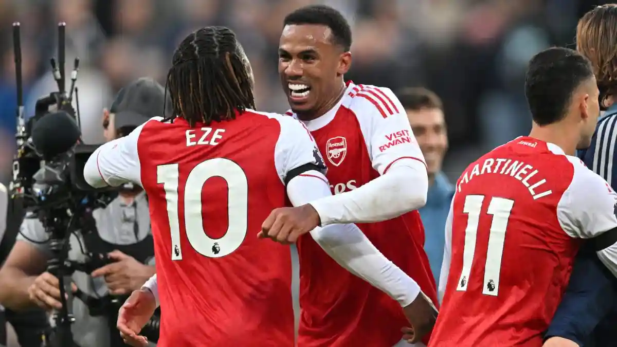 Arsenal produced a stunning late comeback to beat Newcastle 2-1 at St. James' Park on Sunday, laying down a serious marker in the Premier League title race. The Gunners looked destined for a fourth straight defeat on Tyneside after falling behind to Nick Woltemade's first-half header. But second-half goals from Mikel Merino and Gabriel Magalhaes, the latter in the 96th minute, lifted Mikel Arteta's side into second place—just two points behind leaders Liverpool.