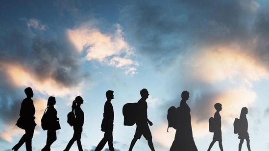 As debates over the H1B visa and migration dominate headlines in both India and the United States, a viral social media post from Bengaluru has stirred sharp reactions online. The post challenges the popular narrative around migration, drawing parallels between America and Bengaluru's growth story.