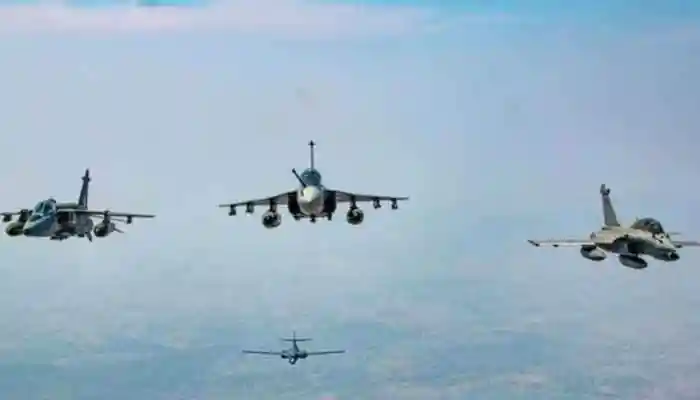 From November 13 to 20, the Indian Air Force will conduct large-scale exercises in Northeast India, testing deployment and response capabilities along the