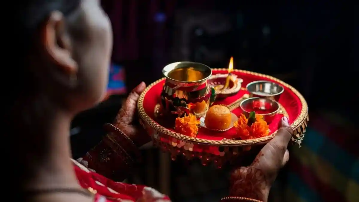 As Karva Chauth approaches on October 10, health experts are urging women to prepare their bodies a day in advance to ensure a smooth and safe fasting experience. The festival, which celebrates marital relationships, sees married women observing a nirjala vrat (a complete fast without food or water) from sunrise to sunset for the well-being and longevity of their husbands.As Karva Chauth approaches on October 10, health experts are urging women to prepare their bodies a day in advance to ensure a smooth and safe fasting experience. The festival, which celebrates marital relationships, sees married women observing a nirjala vrat (a complete fast without food or water) from sunrise to sunset for the well-being and longevity of their husbands.Given the physically demanding nature of the fast, nutritionists emphasise that dietary preparation before the festival plays a crucial role in sustaining energy and preventing dehydration. Senior dietitian Poonam Duneja from Delhi's PSRI Hospital told News18 that consuming the right foods before Karva Chauth helps manage hunger and thirst effectively throughout the day.