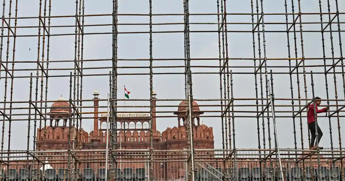 The Archaeological Survey of India’s circular in December on tourist guides at Red Fort has opened a larger debate: who gets to interpret the past? The
