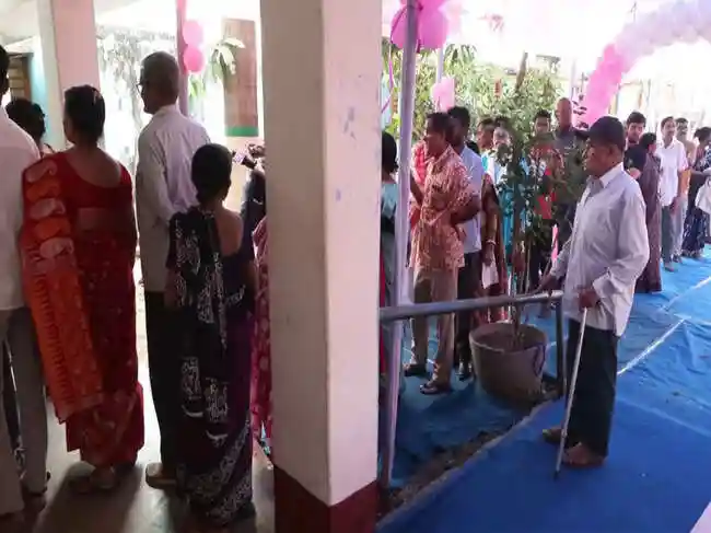 Voting for Assembly elections in Tamil Nadu and West Bengal Phase 1 is underway. Polling concludes today at 6 PM. Over 5.73 crore voters are participating in