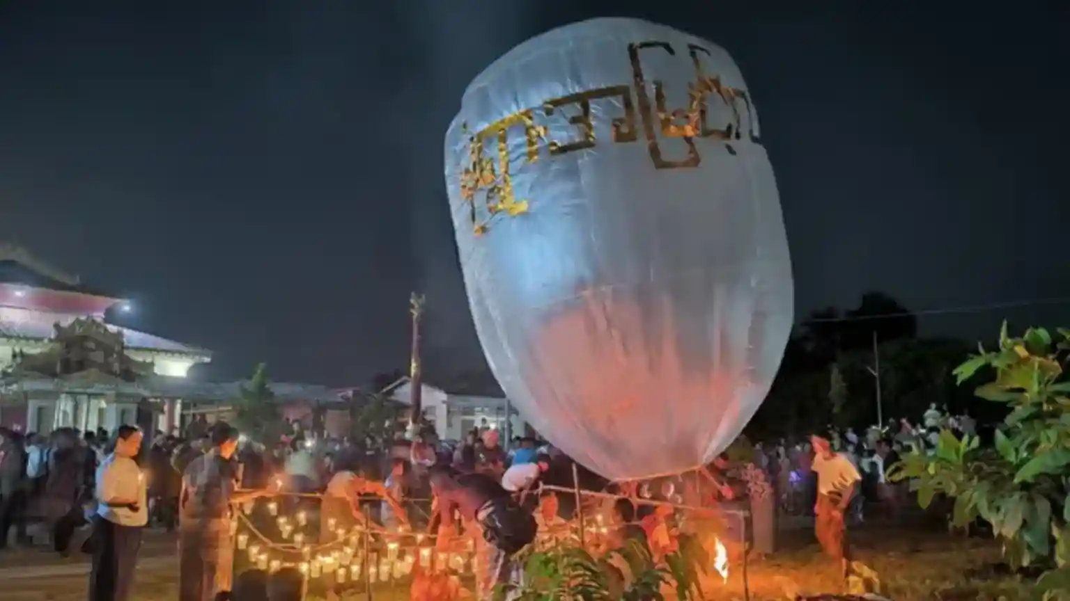 At least 24 people were killed and 47 others wounded while protesting against Myanmar's military government after a motorised paraglider dropped two bombs on the crowd, a spokesperson for the government-in-exile told BBC Burmese. The military attacked on Monday evening as around 100 people gathered in Chaung U township in central Myanmar for a national holiday.At least 24 people were killed and 47 others wounded while protesting against Myanmar's military government after a motorised paraglider dropped two bombs on the crowd, a spokesperson for the government-in-exile told BBC Burmese.The military attacked on Monday evening as around 100 people gathered in Chaung U township in central Myanmar for a national holiday.Thousands have died and millions have been displaced since 2021, when the army seized power, triggering a civil war with armed resistance groups and ethnic militias.After losing control of more than half the country, the army is making significant gains again, through an especially bloody campaign of airstrikes and heavy bombardment.