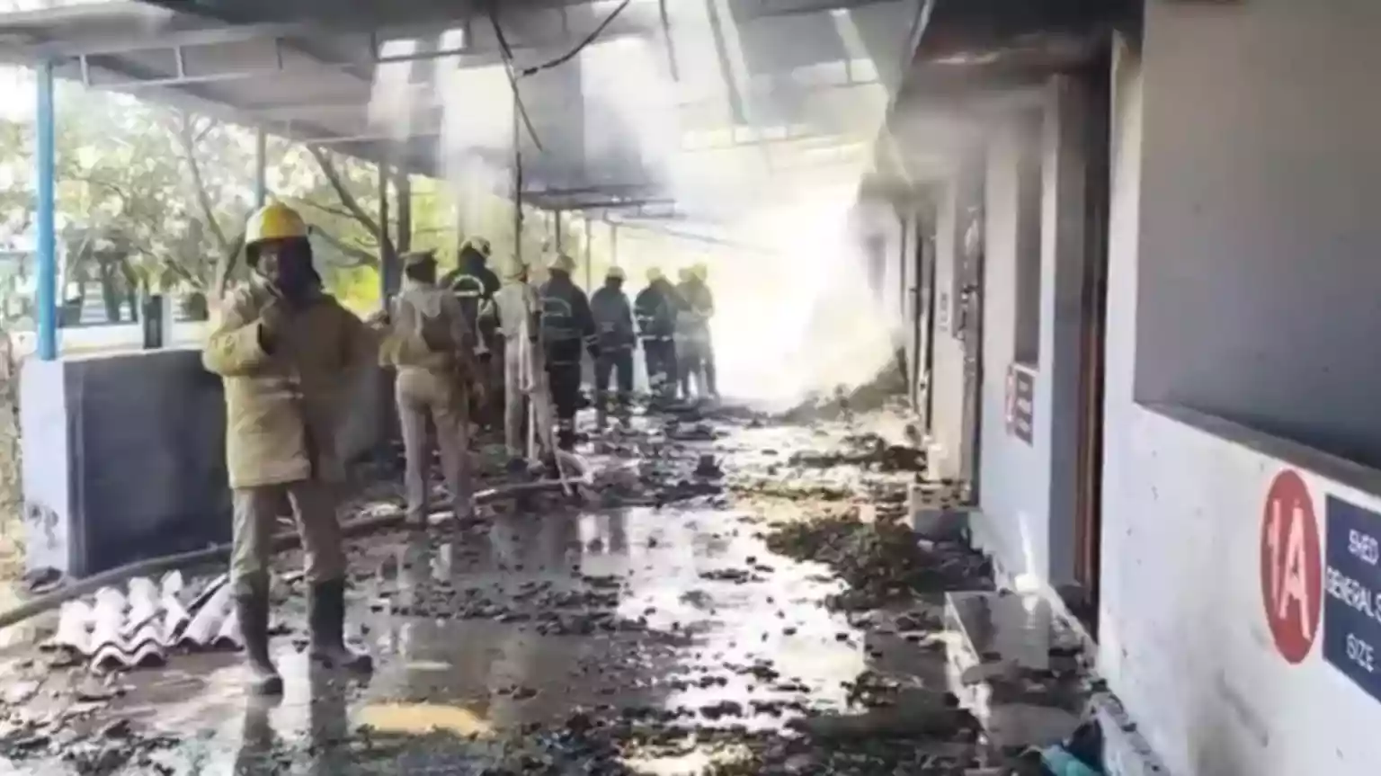 At least 25 people have been killed in an explosion at a firecracker factory in the southern Indian state of Tamil Nadu, with four others seriously injured