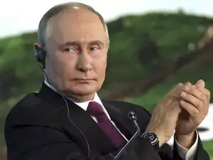 At the Alaska summit, Donald Trump presented Vladimir Putin with a letter from First Lady Melania Trump. The letter implored Putin to pursue peace for the sake of children, urging him to restore their laughter and serve humanity. Putin read the letter immediately after receiving it, as delegations from both countries observed the exchange.