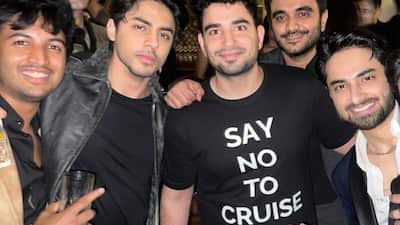 At the Mumbai premiere of The Ba**ds of Bollywood on September 17, 2025, stand-up comedian Samay Raina caught everyone's attention — not just for his presence, but for his choice of attire. Raina arrived in a plain black T-shirt with a bold statement: “Say no to cruise.