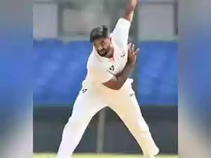 Auqib Nabi claims 7th fifer