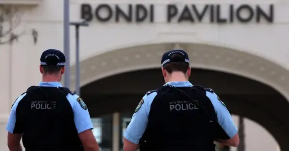 <strong>One of the gunmen behind the mass shooting at Sydney's Bondi Beach had links to Hyderabad, the Telangana Police said
