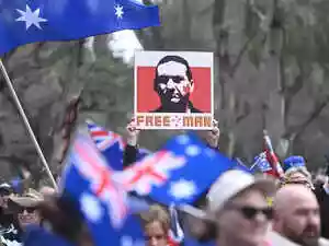 Australian fugitive Desmond Freeman shot dead by police after seven-month manhunt