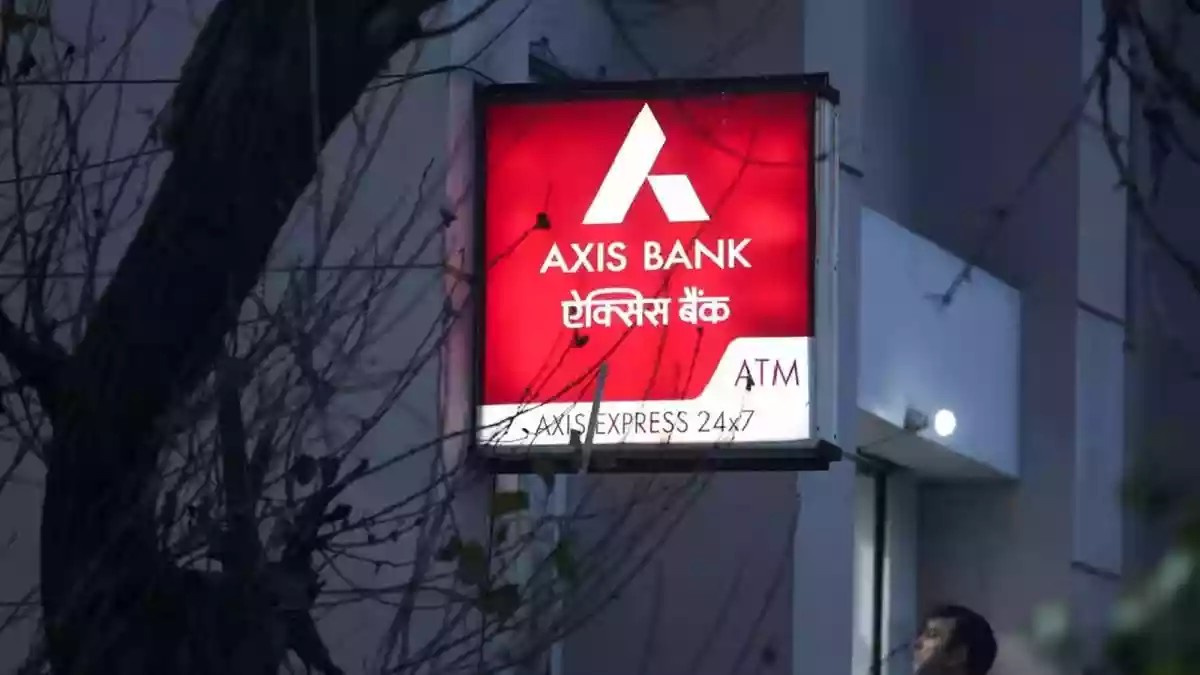 Axis Bank has reported a decline in employee headcount for FY26, with its total workforce falling by around 3,000 employees year-on-year