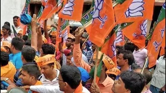 <b>Kolkata:</b> A group of Bharatiya Janata Party (BJP) workers on Thursday allegedly ransacked the West Bengal Congress headquarters in Kolkata, setting hoardings on fire and smearing black paint on Rahul Gandhi's posters over the alleged use of abusive words against Prime Minister Narendra Modi during the “Vote Adhikar Yatra” in Bihar.
