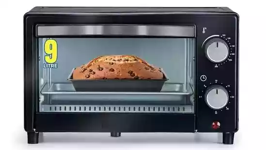 Christmas baking at home is no longer limited to experienced bakers or expensive kitchens. With the right baking oven, even beginners can prepare rich plum